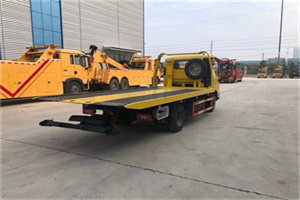 敦煌非事故拖车